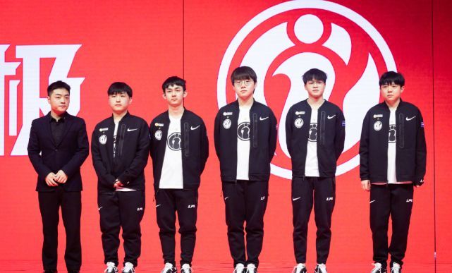 尼亚锋线新 尼亚锋线新