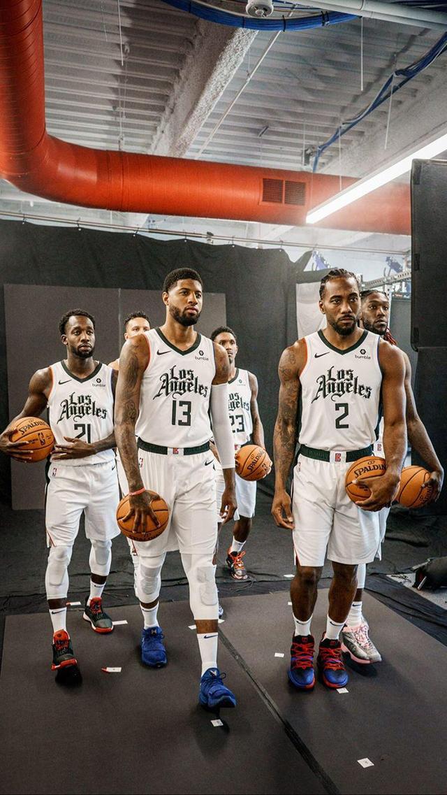 维持禁区内 维持禁区内