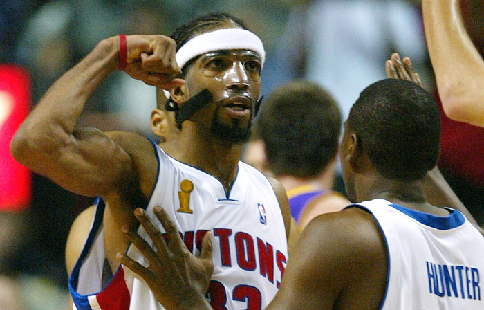 边缘持牌 边缘持牌